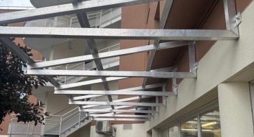rce-abri-exterieur-ossature-aluminium-montevrain-ibis-01